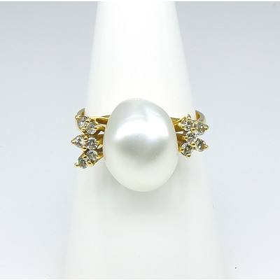 18ct Yellow Gold South Sea Baroque Pearl with Eleven Round Brilliant Cut Diamonds