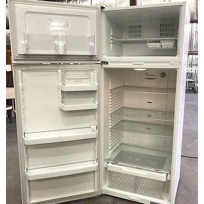 Fisher & Paykel E440T 447Litre Fridge Freezer