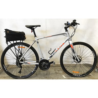 Giant Cross City 1 27 Speed Hybrid Bike