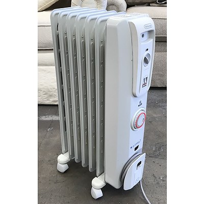 DeLonghi 1500w Column Oil Heater