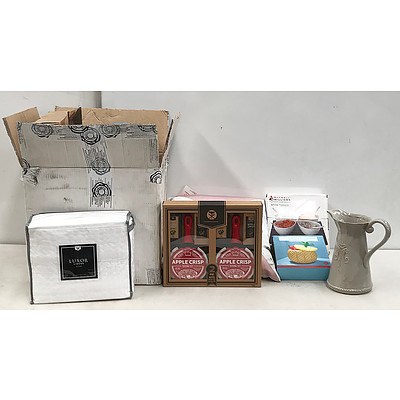 Pallet Lot of Homewares, Decorations & Manchester