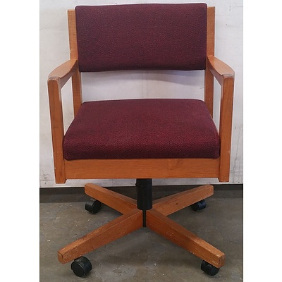 Doerner timber office chair - Lot Of 4