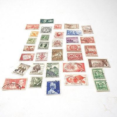 Various Australian and New Zealand Pre Decimal Stamps, Including 1/2 d Orange Kangaroo, 2 1/2 Red Crest and Olive Wreath and More