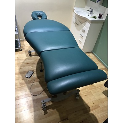 Athlegen ProLift Acess RMS Bodywork Table RRP $4300+