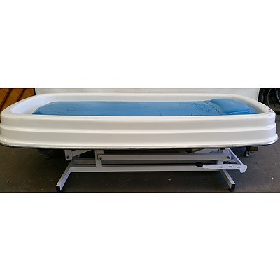 Cosmopro Hydraulic Wet Treatment Bed