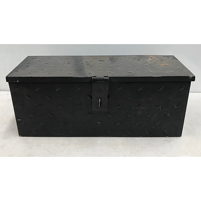 22" Grey Metal Toolbox with Tools