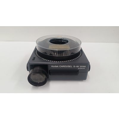 3x Kodak Carousel S-AV 2050 Slides Projector + Shelf fits 3 projectors