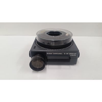 3x Kodak Carousel S-AV 2050 Slides Projector + Shelf fits 3 projectors