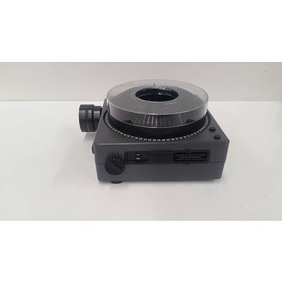 3x Kodak Carousel S-AV 2050 Slides Projector + Shelf fits 3 projectors