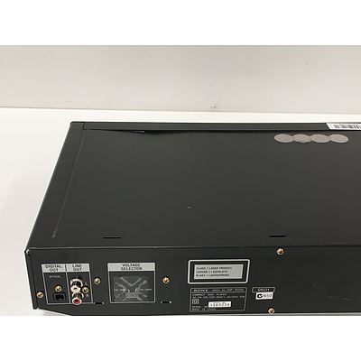 PIONEER, SONY, MARANTZ Pioneer BDP-150, Sony CD Player CDP XE 500, Marantz PMD930.