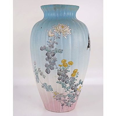 Japanese Kutani Vase of Exhibition Quality, Early 20th Century