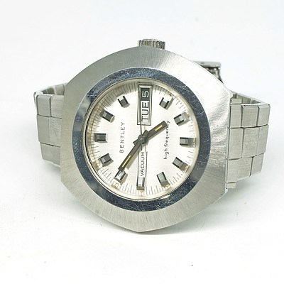 Bentley Vacuum Gents Date and Time Wristwatch