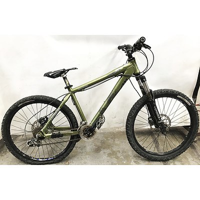 Yakuza Chimpira IronHorse One Point Five 16 Speed Mountain Bike