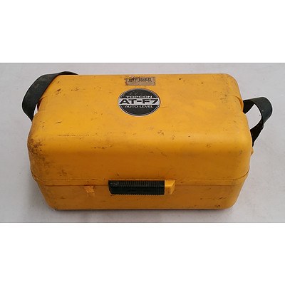 Topcon AT-F7 Auto Level, with Hard Shell Carry Case, Dome Top Tripod, Instructions and 5m Extendable Measure with Canvas Case