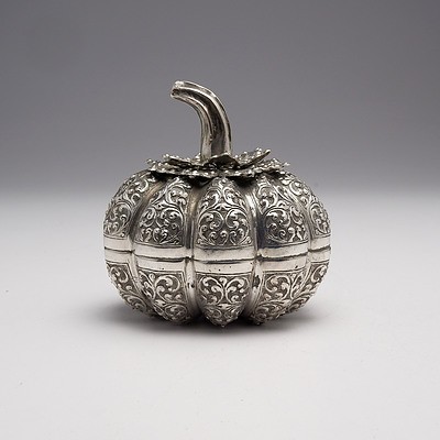 Burmese Repousse Silver Pumpkin Form Box, 183g