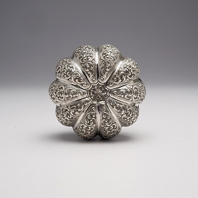 Burmese Repousse Silver Pumpkin Form Box, 183g