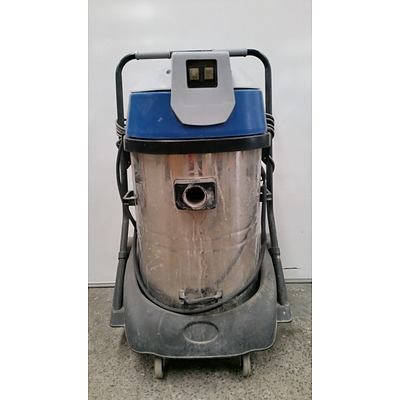 Industrial Vacuum Cleaner