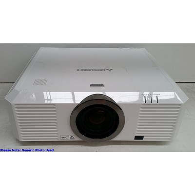 Mitsubishi (UL7400U) WUXGA 3LCD Projector