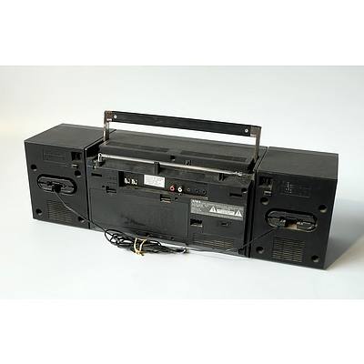 AIWA CA-W80H 2 Way Speaker System and Radio