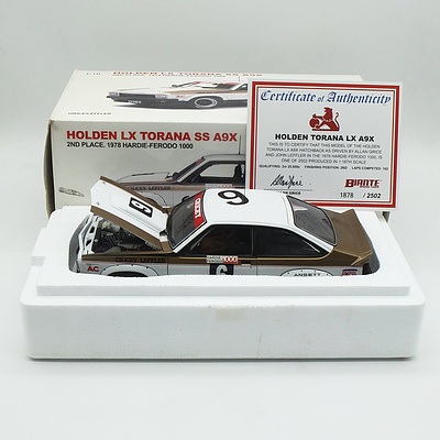 Auto Art - Holden Torana LX SS A9X Hardie-Ferodo 1000 2nd Place 1978 1878/2502 1:18 Scale Model Car