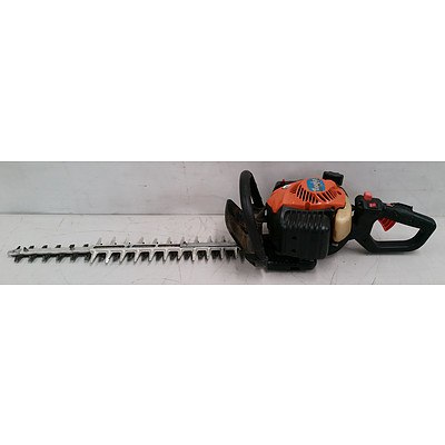 Tanaka TCH 22EB2 Hedge Trimmer