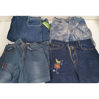 Women's and Girls Jeans and Pants - Lot of 40 - New