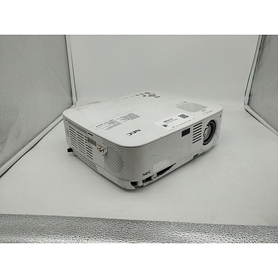 NEC NP400 Projector
