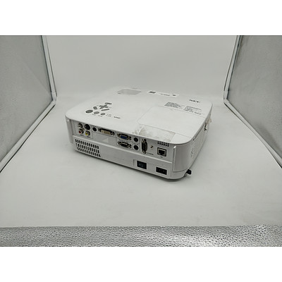 NEC NP400 Projector