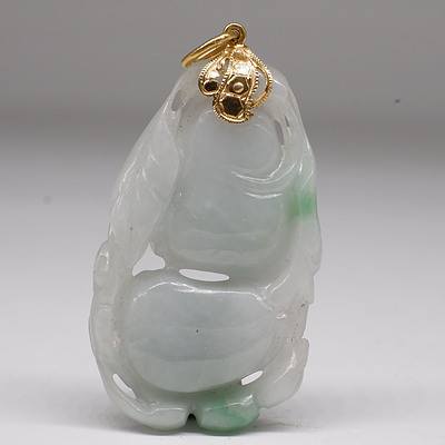Chinese 14ct Yellow Gold and Jadeite Peach Pendant
