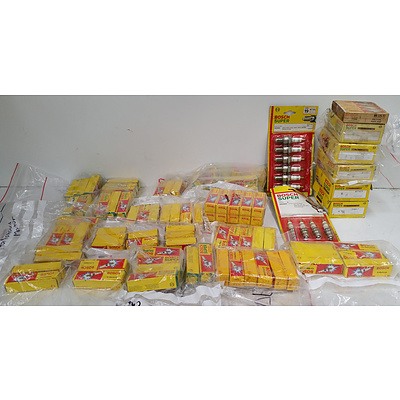 Assorted New Bosch Spark Plugs (Approx 160)