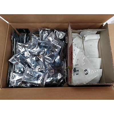 Lot of 3 boxes - Electrical equipment