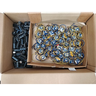 Lot of 3 boxes - Electrical equipment (2)