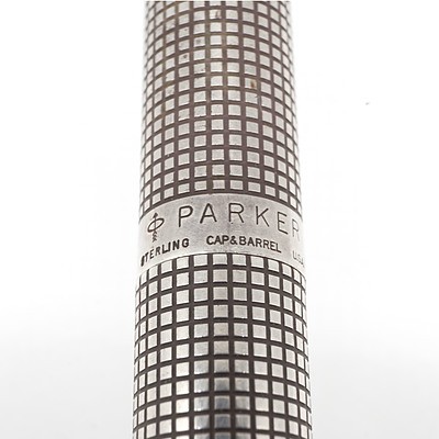 Parker Engine Turned Sterling Silver Cased 75 Cisele Fountain Pen