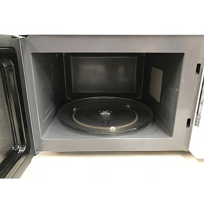 Sharp 1100W Microwave Oven