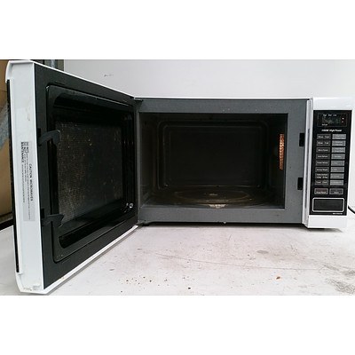 Panasonic Inverter NN-ST641W 1100W Microwave Oven