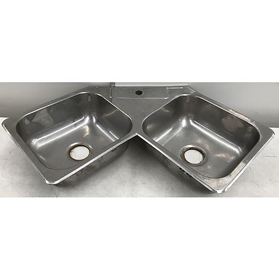 Dual Corner Sink