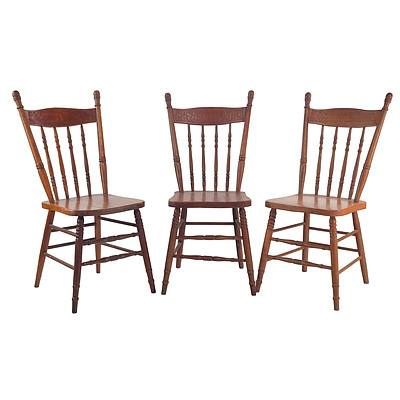 3 Australian 'Lyrebird' Pressback Pine Cottage Chairs, Melbourne Chair Company Pattern 254, Early 20th Century