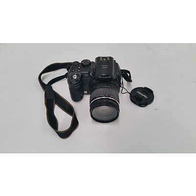 Fuji Film FinePix S9500 Digital Camera