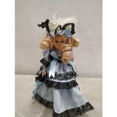 Collectible Dolls Lot of 10