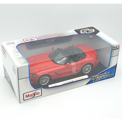 Brand New Maisto Special Edition 1:18 Diecast Dodge Viper Red