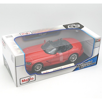 Brand New Maisto Special Edition 1:18 Diecast Dodge Viper