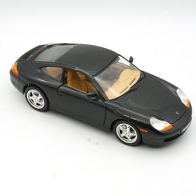 Burago 1:18 Porsche 911 Carrera (1997)