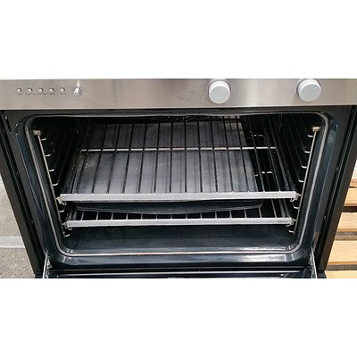 Fisher and Paykel 76cm Paris Single Electric Wall Oven - Ex Display - RRP $2900.00