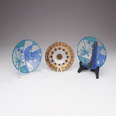 Peter Crisp (1959-) Three Glass Dishes, Including One with Applied Enamel and Gilt