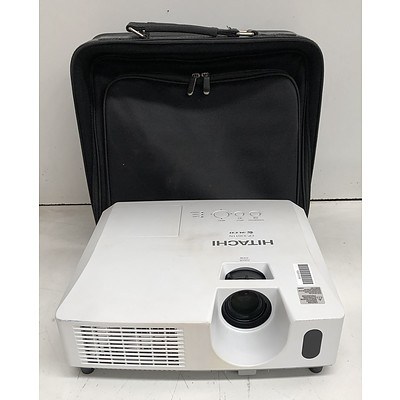 Hitachi (CP-X3011N) XGA 3LCD Projector