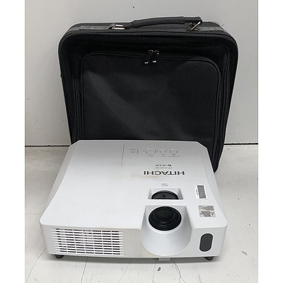 Hitachi (CP-X3011N) XGA 3LCD Projector