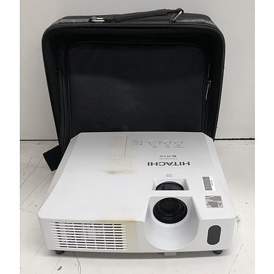 Hitachi (CP-X3011N) XGA 3LCD Projector