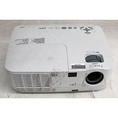 NEC (NP215) XGA DLP Projector