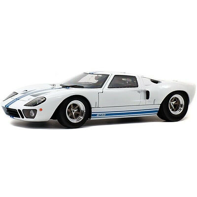 Solido Ford GT40, 1:18 Scale Car Model Sealed in Box - Brand New