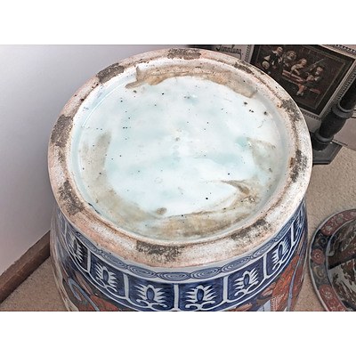 Large Antique Japanese Imari Urn Meiji Period (1868-1912) with Staple Repairs To Cover